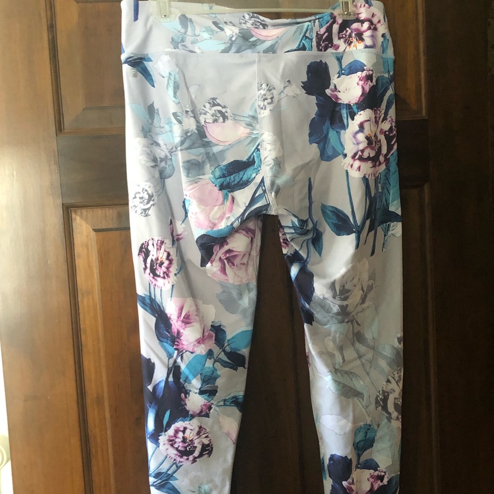 Fabletics Leggings - Picture 2 of 4